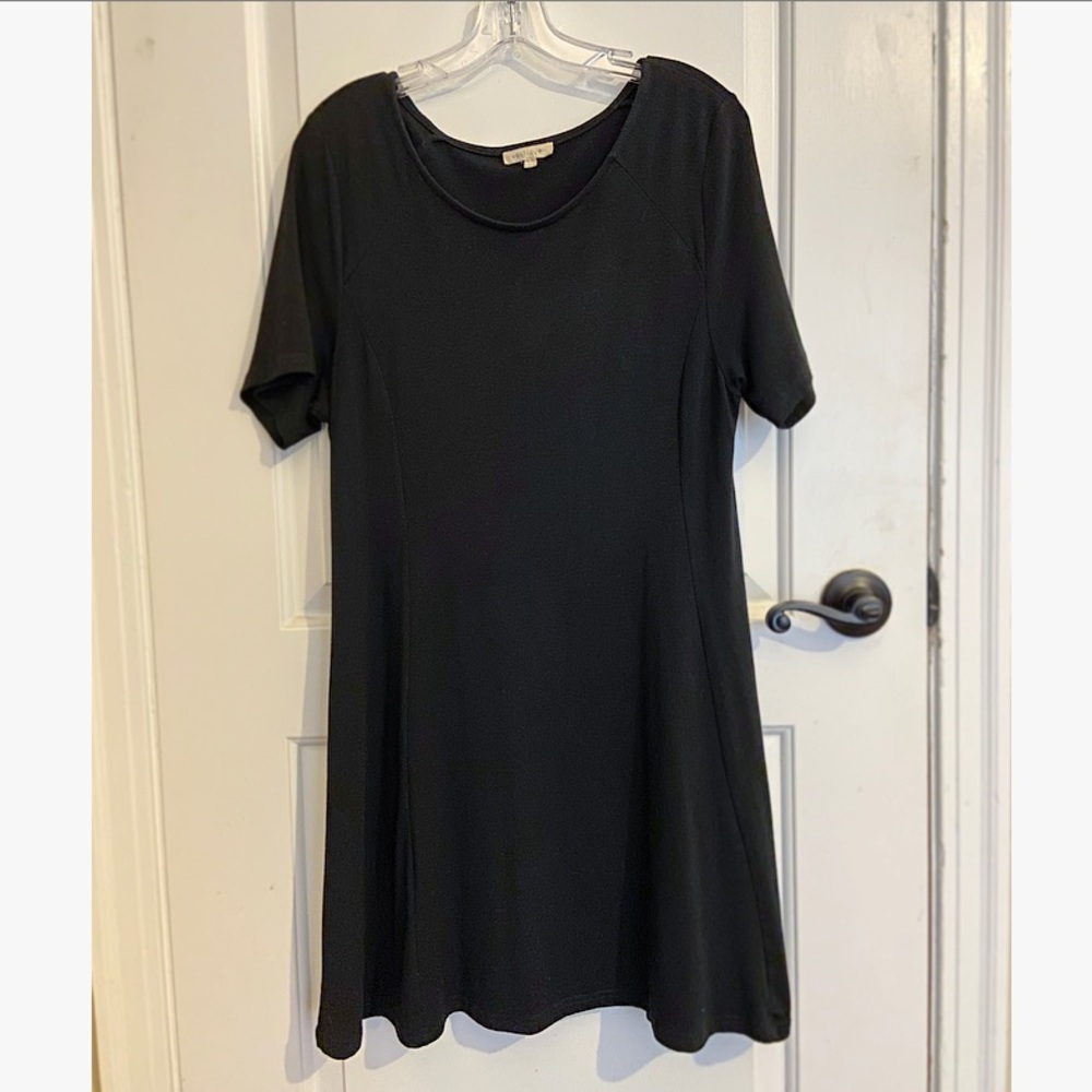Vestique Black Swing Dress size Large
